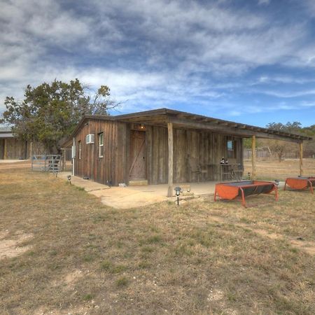 Ohana Ranch Cabin - 12 Minutes To Historic Main St Fredericksburg Exterior foto