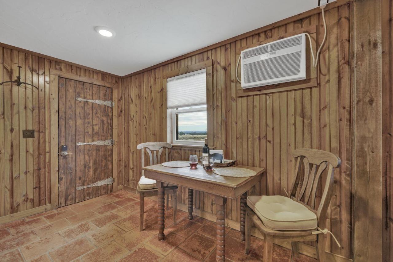 Ohana Ranch Cabin - 12 Minutes To Historic Main St Fredericksburg Exterior foto